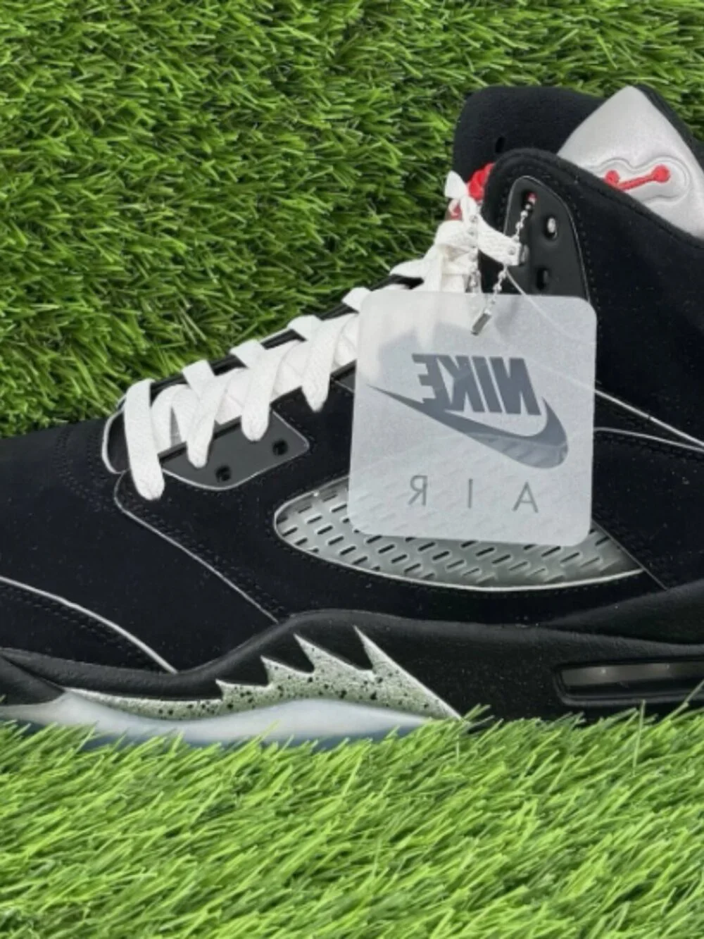 Air Jordan 5 Retro OG Black Metallic Reimagined